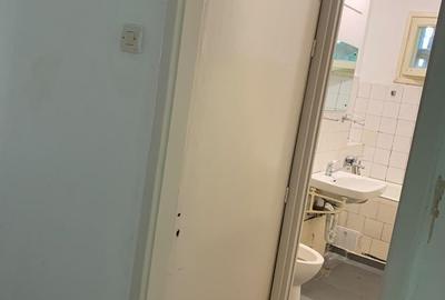 Apartament cu 3 camere semidecomandat în Berceni - 9