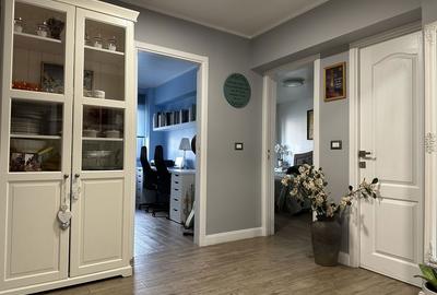 Apartament cu 4 camere decomandat în Paltin