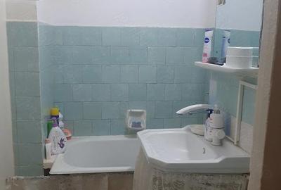 Apartament cu 3 camere semidecomandat în Viziru 1 - 6