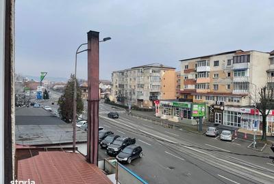 Apartament cu 3 camere decomandat în Central - 8