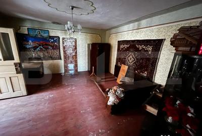 Casă cu 4 camere cu Teren 3300 Mp în Central - 4