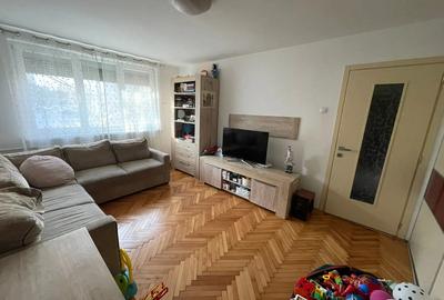 Apartament cu 3 camere semidecomandat în Ozana - 1