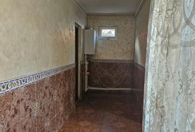 Casă cu 3 camere cu Canalizare în Brătianu - 4