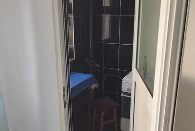 Garsonieră semidecomandată în Democrației - 2