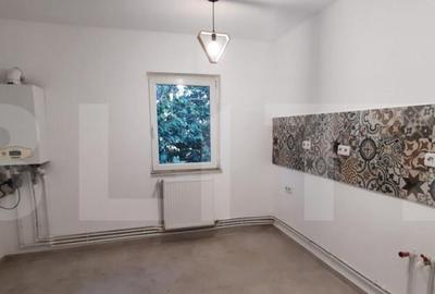 Apartament cu 3 camere decomandat în Micro 16 - 1