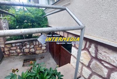 Casă individuală cu 5 camere cu Canalizare în Cetate - 2