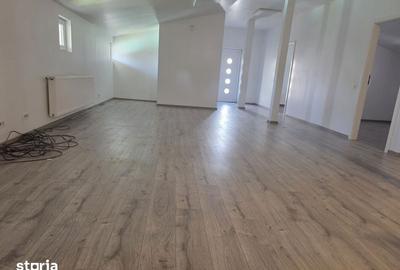 Casă cu 4 camere cu Teren 210 Mp în Dobroești - 2