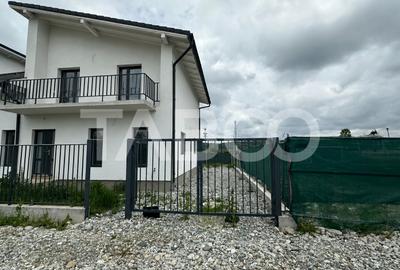 Duplex cu 4 camere cu Canalizare în Mohu - 1