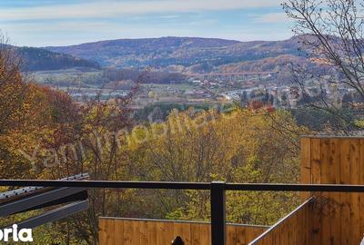 Casă cu 3 camere cu Teren 900 Mp în Central - 1