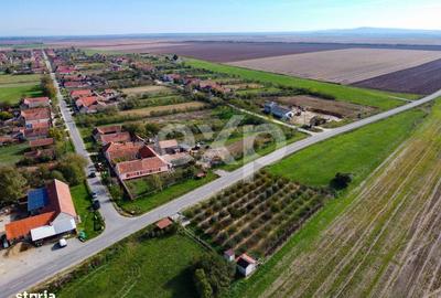 Teren de 1191 mp, în Racovița - 3