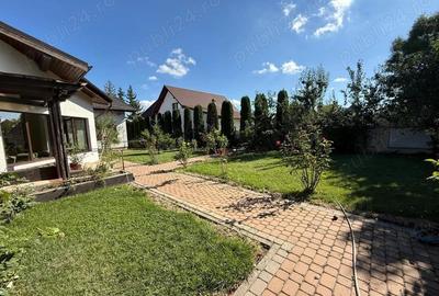 Proprietate Deosebita in Radauti . Casa de vanzare cu 1000mp2 teren direct proprietar Comision 0% - 8