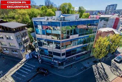 Spațiu comercial, de 933.39001464844 mp, în Central