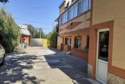 Casă cu 6 camere cu Teren 2300 Mp în Lacu Sărat - 2