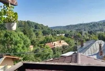 Casă cu 5 camere în Central - 3