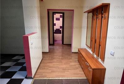 Apartament cu 3 camere decomandat în Tractorul - 1