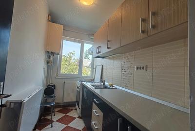 Apartament 2 camere Nord-Negru Voda, etaj 3, balcon, centrala, renovat - 4