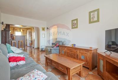 De vanzare 4 camere Racadau-zona Parcul Trandafirilor - 8