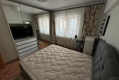 Apartament cu 3 camere decomandat în Decebal - 3