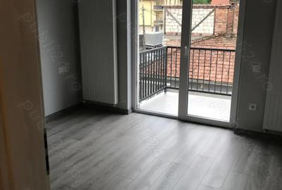 Inchiriez apartament 2 camere decomandate cartier Manastur str Campului - 1