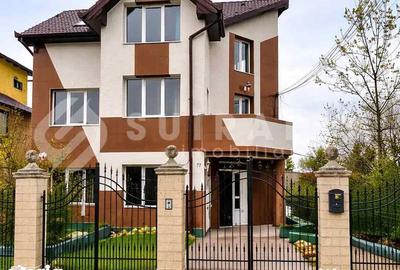 Casă cu 10 camere cu Teren 700 Mp în Central - 3