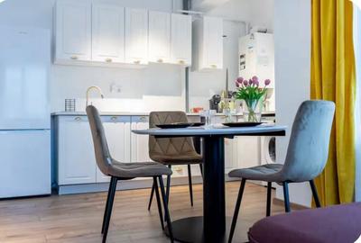 Apartament cu 3 camere, 67 mp, balcon, zona Teilor - 4