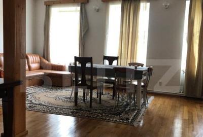 Casa de vanzare, cu 7 camere, 350 mp u & 2850 mp teren - 1