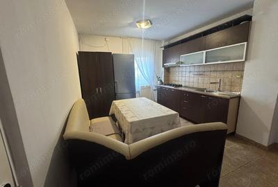 Apartament cu 2 camere semidecomandat în Aradului