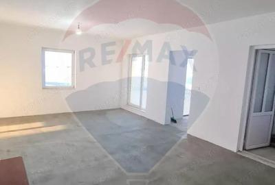 Casă cu Teren 800 Mp în Gălățeni - 11