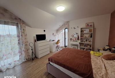 Casă cu 4 camere cu Teren 1400 Mp în Central - 8