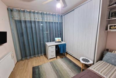Apartament cu 3 camere decomandat în Central - 1