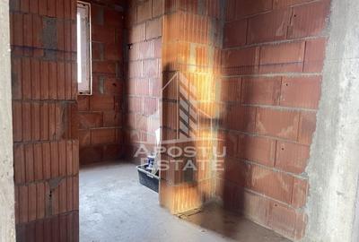 Casa individuala la rosu, teren 700mp, Giarmata - 13