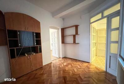 Spațiu comercial, de 50 mp, în Central