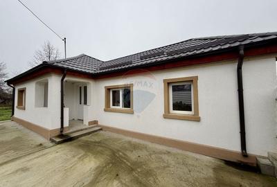 Casă individuală cu 2 camere cu Teren 802 Mp în Jariștea - 1