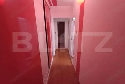 Apartament de vanzare, cu 3 camere, 70 mp, zona Revolutiei - 2