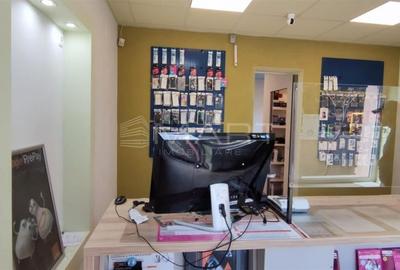 Spatiu comercial zona Bartolomeu - 1