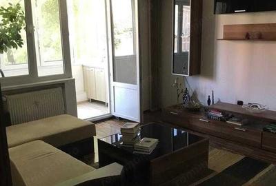 Apartament cu 3 camere decomandat în Rahova - 2