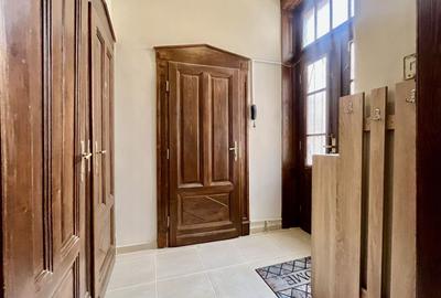 Apartament cu aer nobiliar,  clădire istorică,  zona Unirii - Medicina - 12