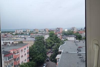 Apartament cu 4 camere semidecomandat în Unirii Sud - 2