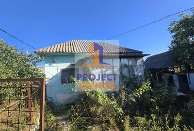 Teren 685 mp + Casa batraneasca, Ștefanesti - Golesti - 1