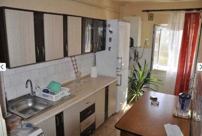 Apartament cu 3 camere decomandat în Câmpia Turzii - 3