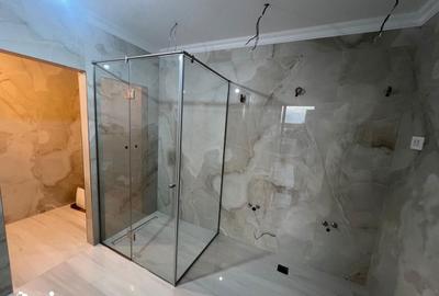 Casă cu 5 camere cu Teren 208 Mp în Central - 19