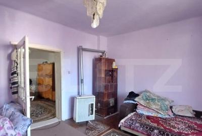 Casa individuala cu 4 camere, teren 857 mp, zona Materna - 11