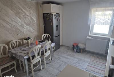 Apartament cu 2 camere semidecomandat în Micălaca
