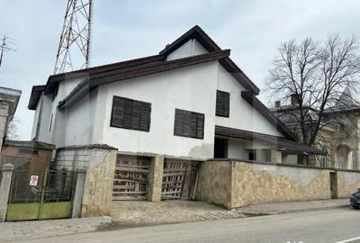 Casă cu 7 camere cu Teren 900 Mp în Dorohoi - 15