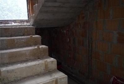 Casă cu 3 camere cu Teren 1886 Mp în Titan - 2