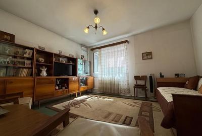 Apartament cu 2 camere decomandat în 1 Decembrie 1918