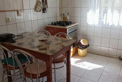 Apartament cu 3 camere semidecomandat în Govândari - 5