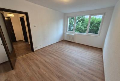 Apartament cu 3 camere semidecomandat în Colentina - 2