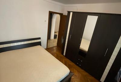 Ap. 3 cam Podu Roș - la bulevard– ideal locuință sau birou/spațiu comercial - 2
