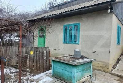 Casă cu 2 camere cu Teren 2700 Mp în Zvoriștea - 6